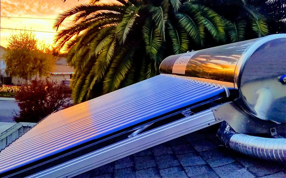 24453169.png Agua caliente solar.png
